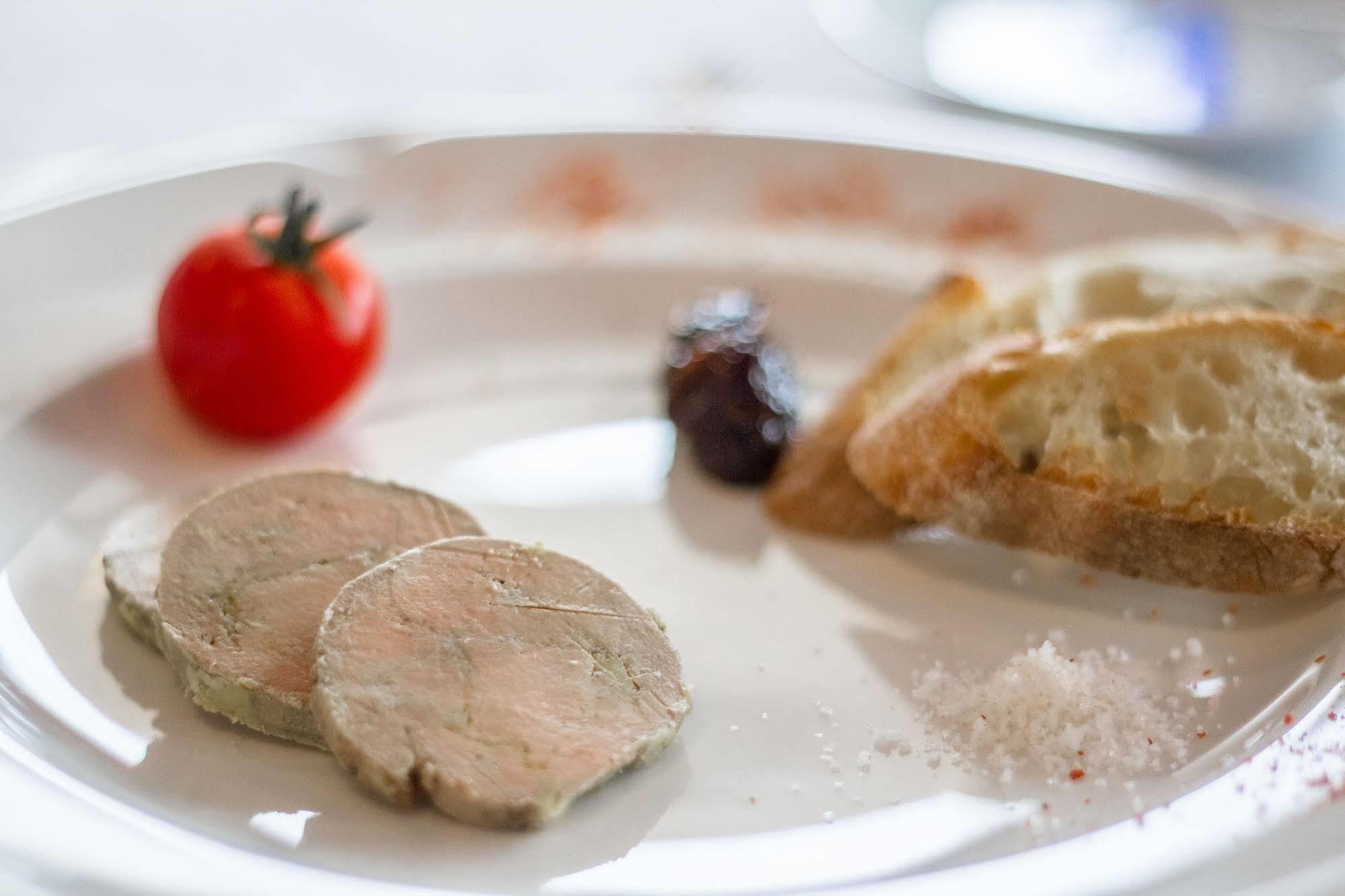 Hotel Restaurant Les 13 Assiettes Le Val-Saint-Pere Экстерьер фото