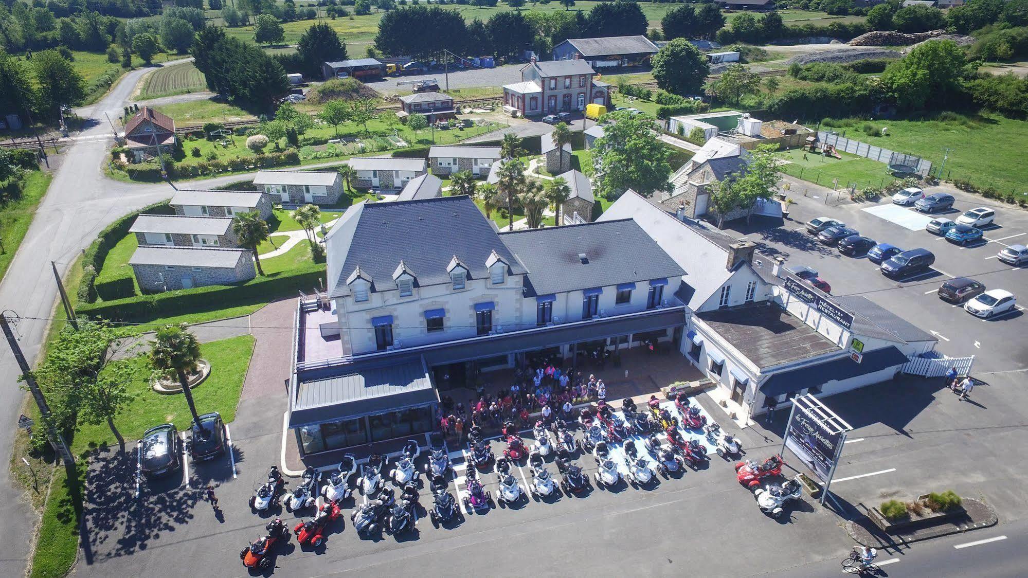 Hotel Restaurant Les 13 Assiettes Le Val-Saint-Pere Экстерьер фото