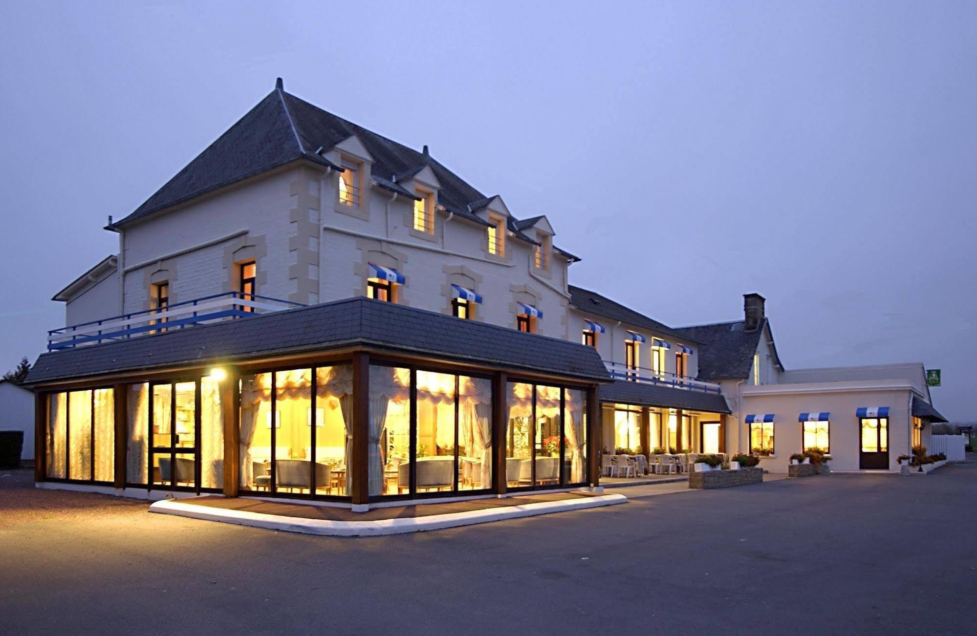 Hotel Restaurant Les 13 Assiettes Le Val-Saint-Pere Экстерьер фото